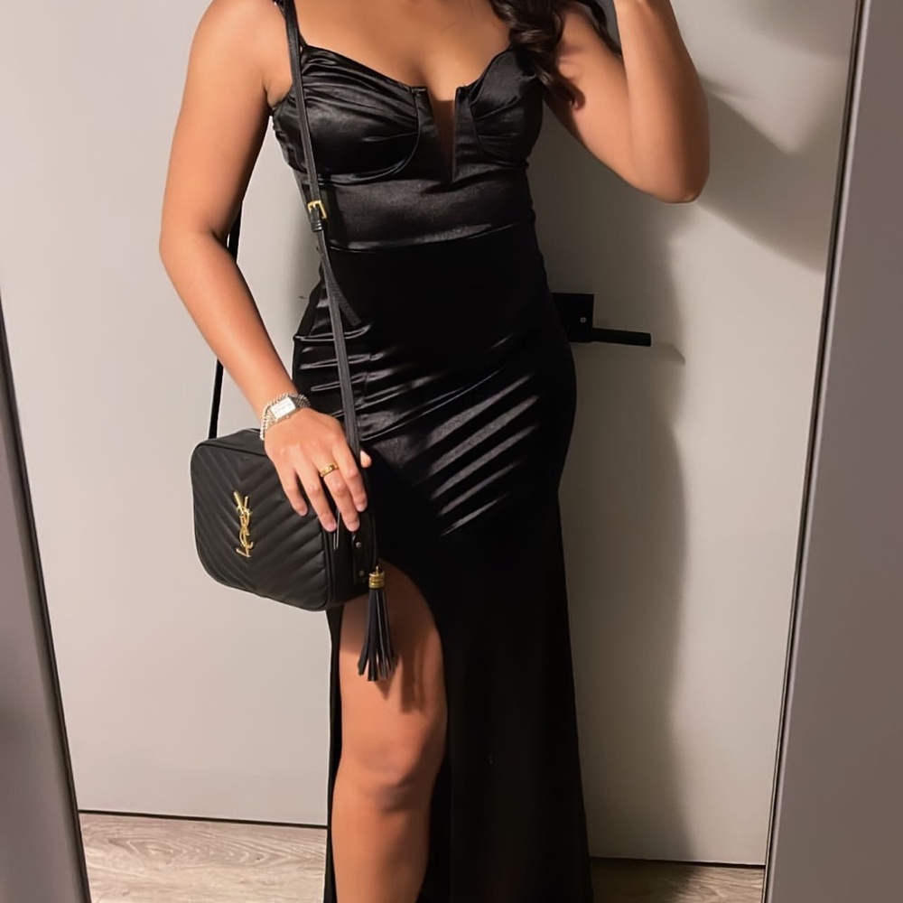 Windsor black dress with slit